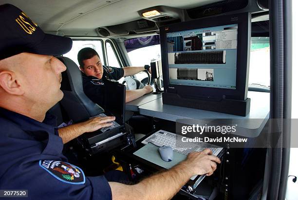 Vacis Scan Mobile Vacis Photos and Premium High Res Pictures - Getty Images