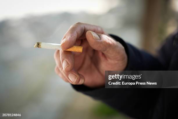 Person smoking. On March 12 in Seville . The Minister of Health and Consumer Affairs, Catalina Garcia, expects that the measures proposed in the...