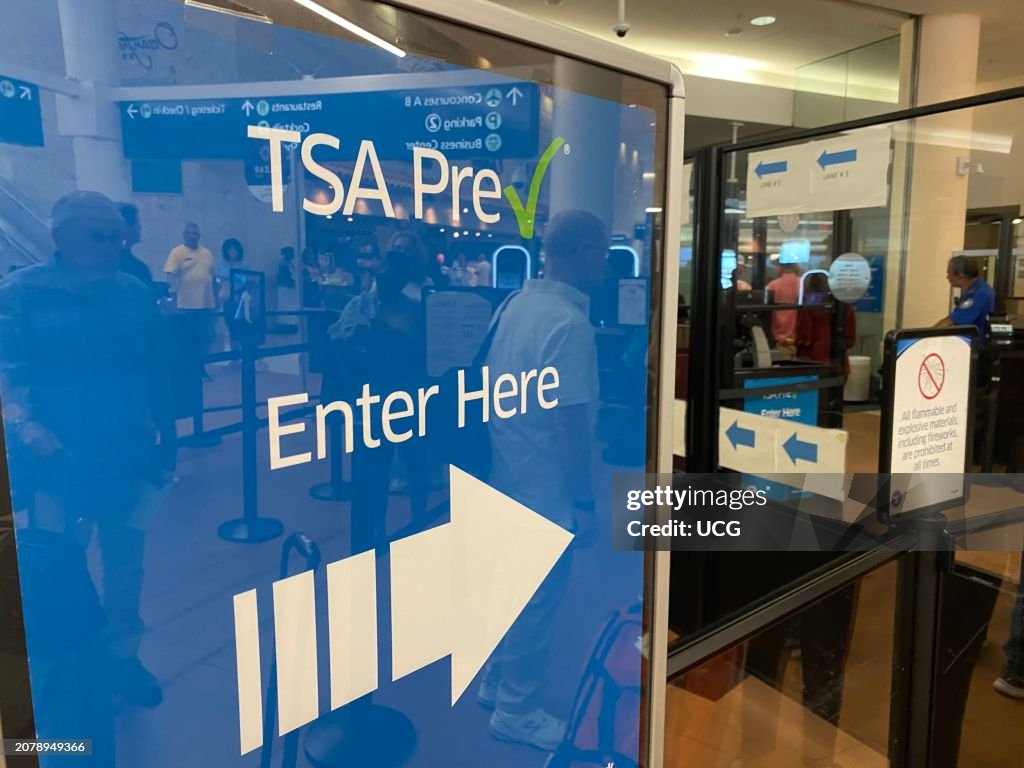 Precheck Sign In TSA Pre Check enter here sign at airport transportation security ...