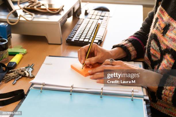 Write Office Notes 19,698 Writing A Report Office Stock Photos, High-Res Pictures, and ...