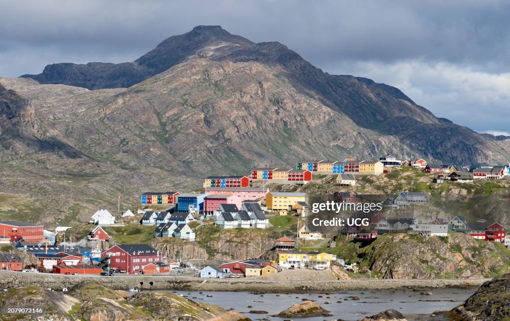 Houses and Archean gneiss, Sisimiut, Greenland