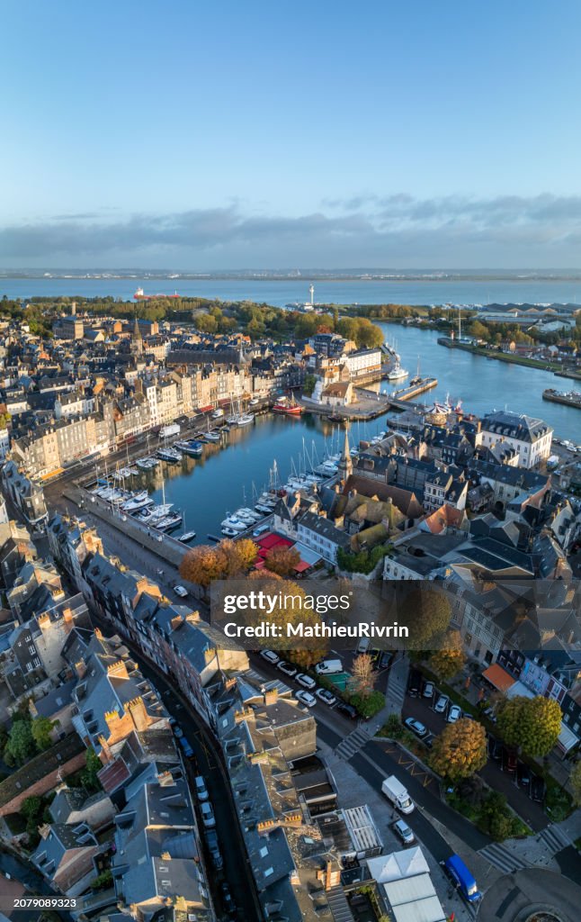 La ville d' Honfleur vue du ciel