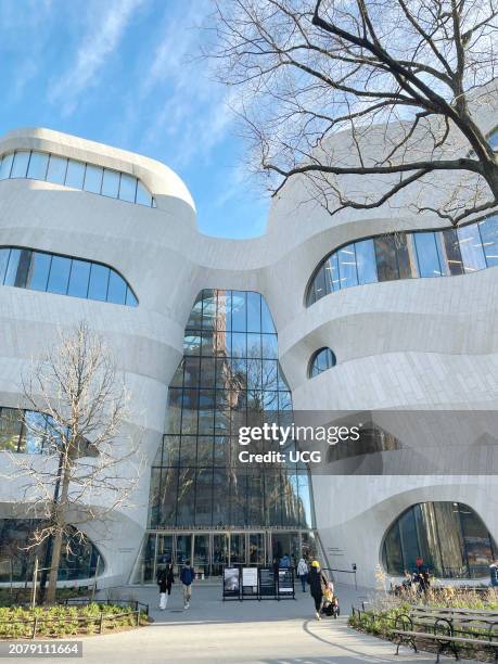 The Richard Gilder Center for Science, Education, and Innovation is an addition to the Museum of Natural History in New York City designed by Studio...