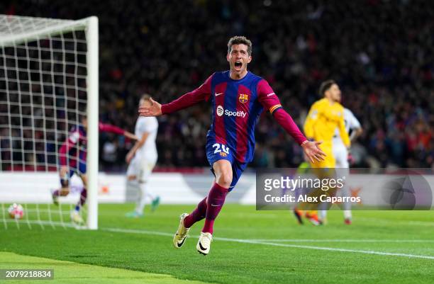 Sergi Roberto of FC Barcelona celebrates after Robert Lewandowski of FC Barcelona scores his team's third goal during the UEFA Champions League...