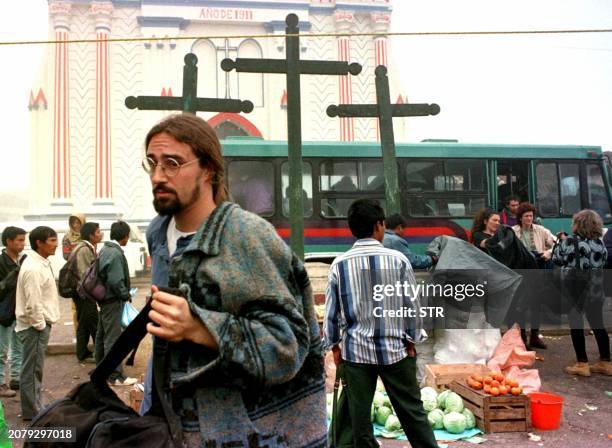 Observers for the International Commission on Human Rights get off a bus 20 February in San Andres Larrainzar, Chiapas, where peace accords between...