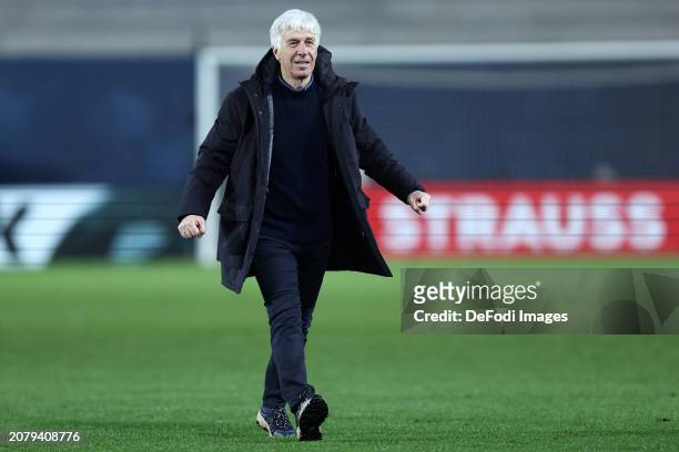Gian Piero Gasperini of Atalanta Bc looks on during the UEFA Europa League 2023/24 round of 16 second leg match between Atalanta and Sporting CP on...