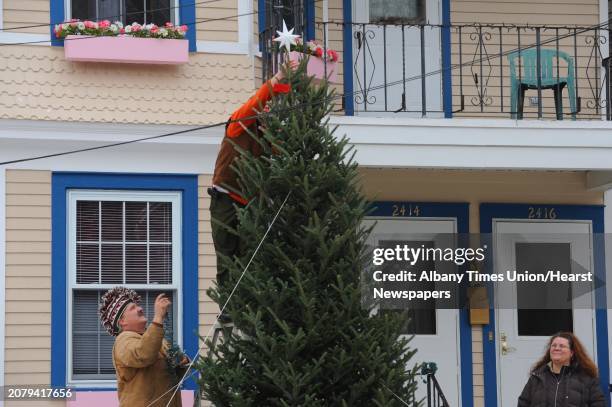 101 Richard Rathbone Photos & High Res Pictures - Getty Images