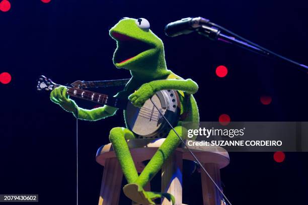 Muppet Willy 4,686 Muppets Photos Stock Photos, High-Res Pictures, and Images ...