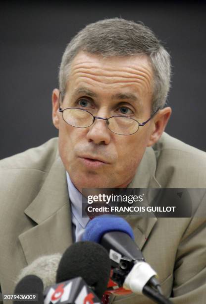 Le procureur de la République de Bobigny, François Molins, s'exprime, le 29 octobre 2005 au tribunal de grande instance de Bobigny sur l'enquête...