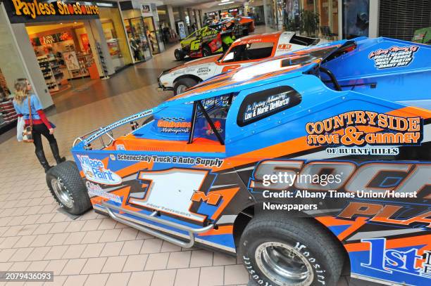Fonda Raceway 70 Fonda Speedway Stock Photos, High-Res Pictures, and Images - Getty ...