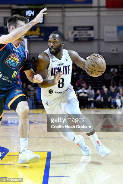 Jeremy Pargo of the G League Ignite drives to the basket during the game against the Santa Cruz Warriors on March 15, 2024 at the Kaiser Permanente...