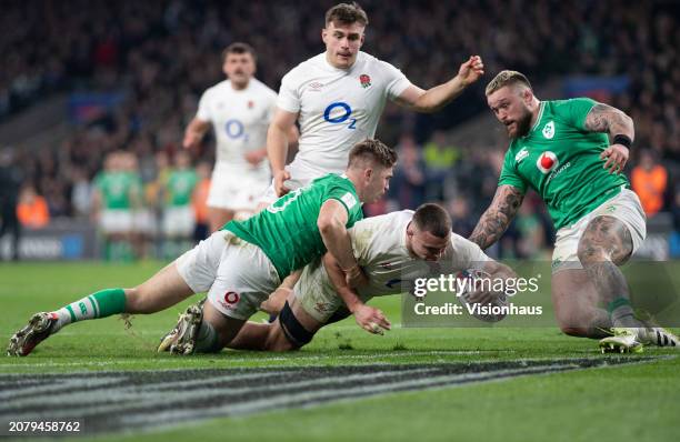 Ben Earl scores England's third try during during the Guinness Six Nations 2024 match between England and Ireland at Twickenham Stadium on March 09,...