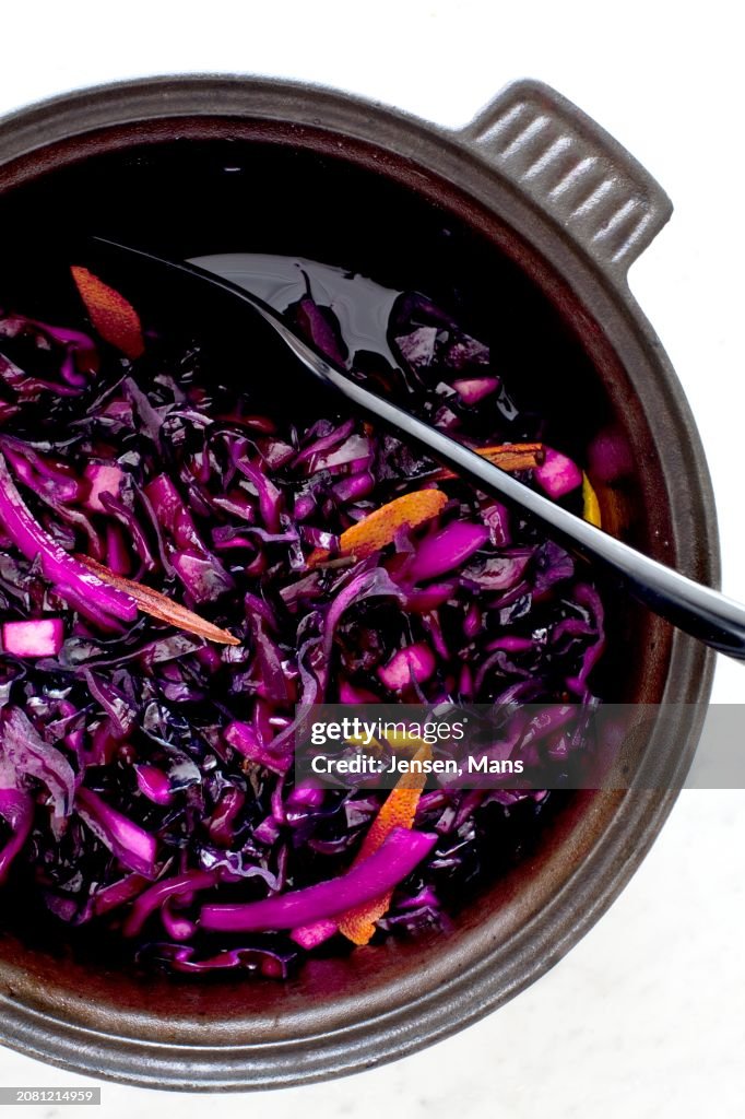 Red cabbage and orange peel (view from above)