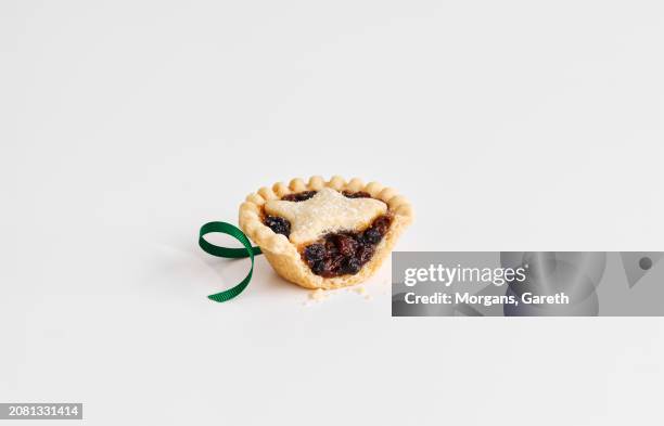 gluten free mince pie - cake isolated stock pictures, royalty-free photos & images