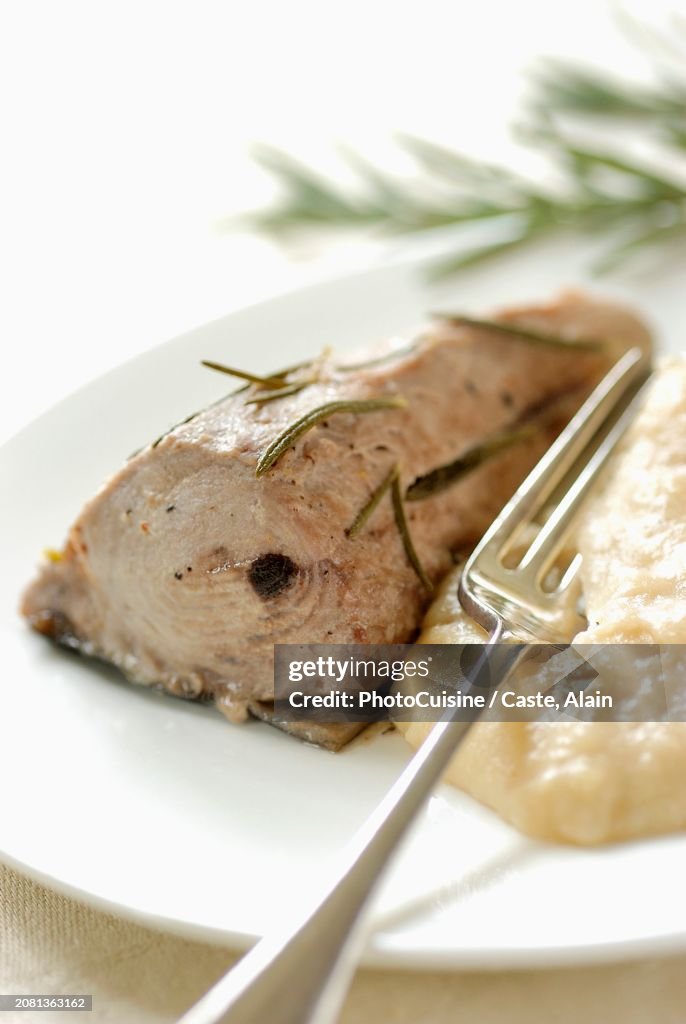 Tuna with rosemary