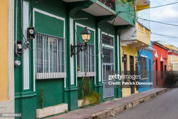 colorful buildings in santo domingo, dominican republic - dominican republic stock pictures, royalty-free photos & images