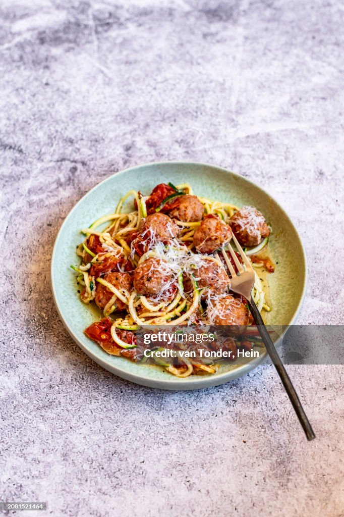 Zoodles with meatballs and tomato sauce