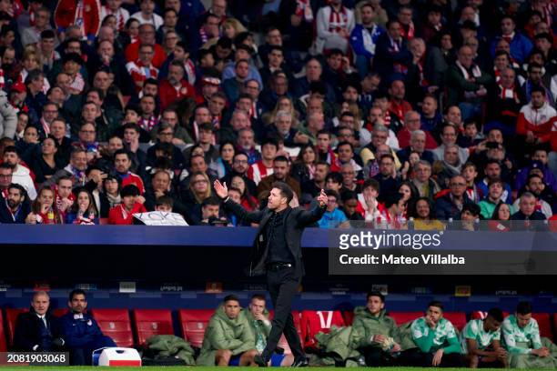 Diego Pablo Simeone, head coach of Atletico Madrid react during the UEFA Champions League 2023/24 round of 16 second leg match between Atlético...