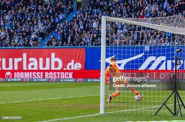 March 2024, Mecklenburg-Western Pomerania, Rostock: Soccer: Bundesliga 2, Hansa Rostock - SpVgg Greuther Fürth, Matchday 26, Ostseestadion. Greuther...