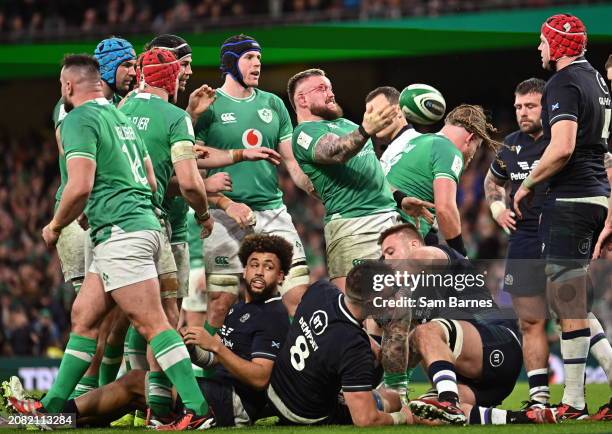 Dublin , Ireland - 16 March 2024; Andrew Porter of Ireland, right, celebrates after scoring his side's second try during the Guinness Six Nations...