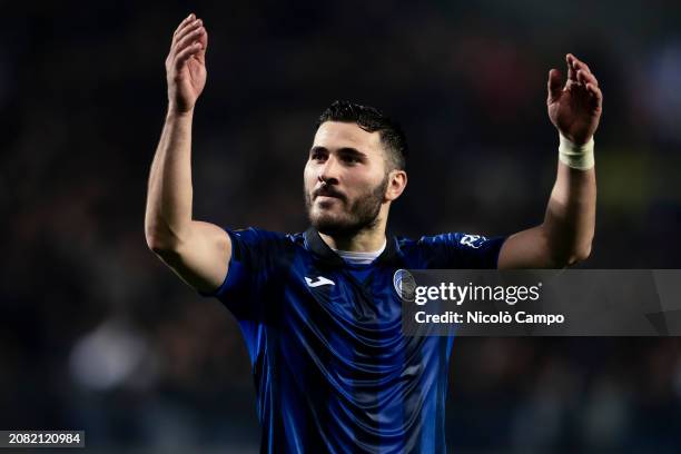 Sead Kolasinac of Atalanta BC celebrates the victory at the end of the UEFA Europa League round of 16 second leg football match between Atalanta BC...