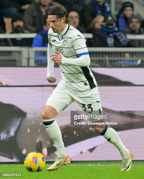 Hans Hateboer of Atalanta BC in action during the Serie A TIM match between FC Internazionale and Atalanta BC - Serie A TIM at Stadio Giuseppe Meazza...