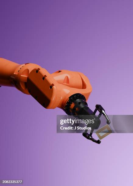 chip manufactoring - chip stock-fotos und bilder