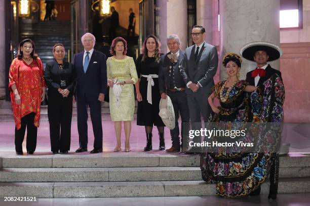 Undersecretary of Foreign Affairs María Teresa Mercado, General Director of the National Institute of Fine Arts and Literature Lucina Jiménez, King...