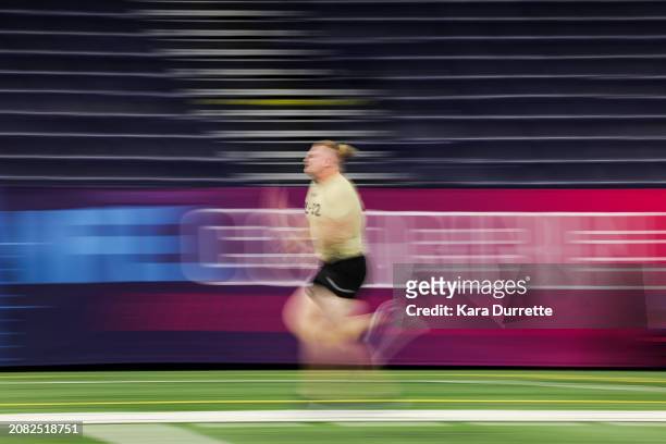 Hanson #OL32 of Holy Cross runs the 40-yard dash during the NFL Scouting Combine at Lucas Oil Stadium on March 3, 2024 in Indianapolis, Indiana.