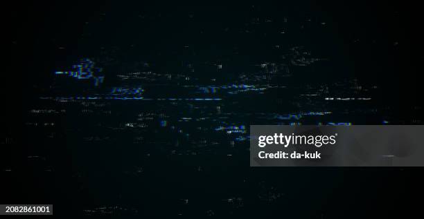 glitch screen overaly design element on black background - onregelmatigheid beeldtechniek stockfoto's en -beelden