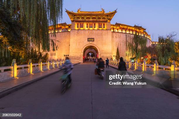 luoyang lijing gate tourist attraction - henan province stock pictures, royalty-free photos & images