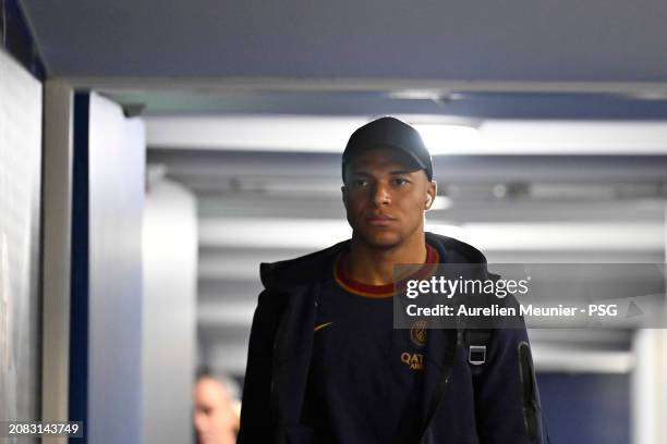 Kylian Mbappe of Paris Saint-Germain arrives to the stadium before the French Cup quarterfinal match between Paris Saint-Germain and OGC Nice at Parc...