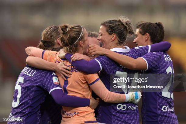 Fiorentina players celebrate tihe 3-1 victory and qualficiation for the final following the final whistle of the Women's Coppa Italia semi final 2nd...