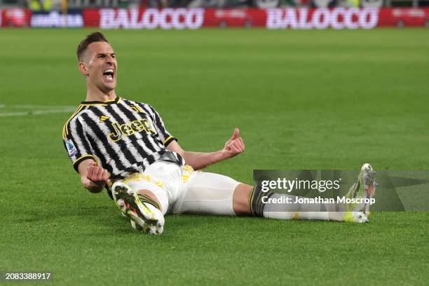 Arkadiusz Milik of Juventus celebrates after scoring to give the side a 2-1 lead during the Serie A TIM match between Juventus and Atalanta BC -...