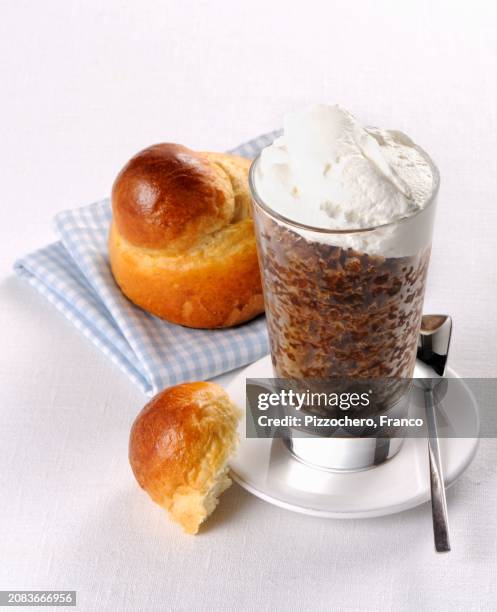 granita and brioche - gelado de café imagens e fotografias de stock