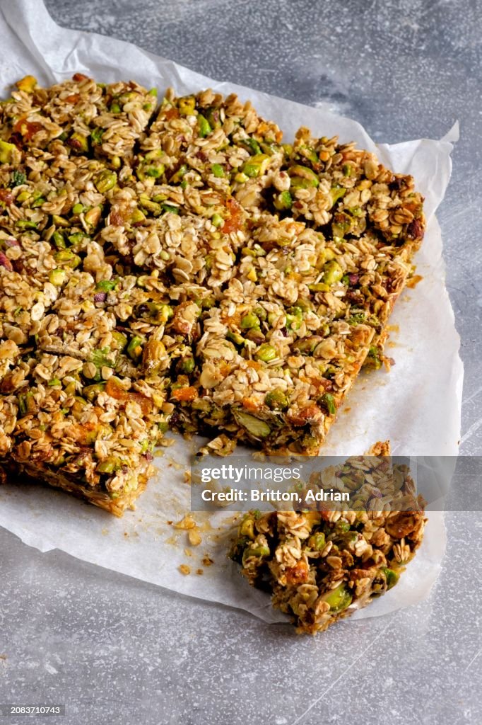 Muesli bars with pistachio nuts and flaxseeds