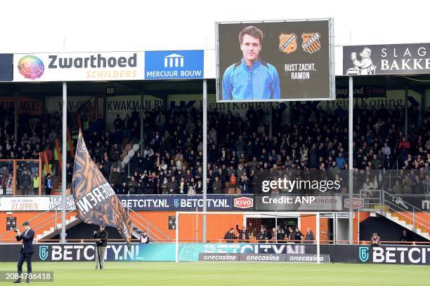 The stadium holds a minute's silence for Ramon Visser during the Dutch Eredivisie match between FC Volendam and AZ Alkmaar at the Kras stadium on...