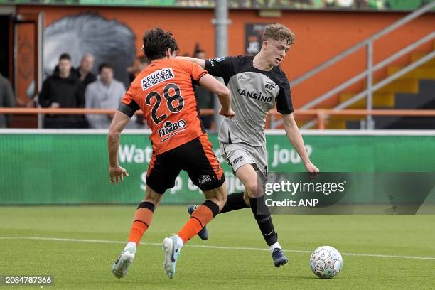 Josh Flint of FC Volendam, Sven Mijnans of AZ Alkmaar during the Dutch Eredivisie match between FC Volendam and AZ Alkmaar at the Kras stadium on...