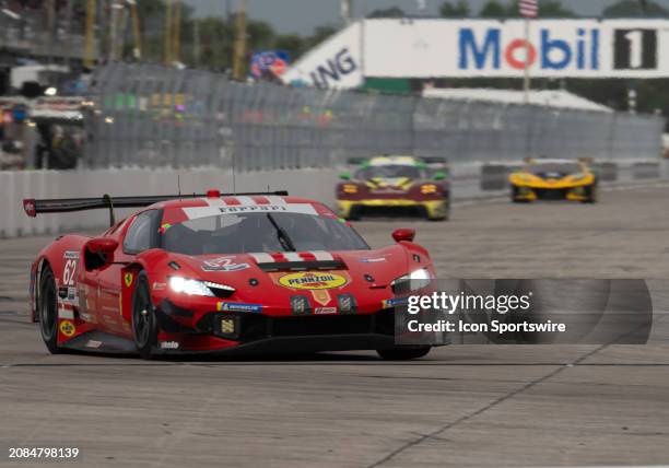 Risi Competizione Ferrari Photos and Premium High Res Pictures - Getty ...