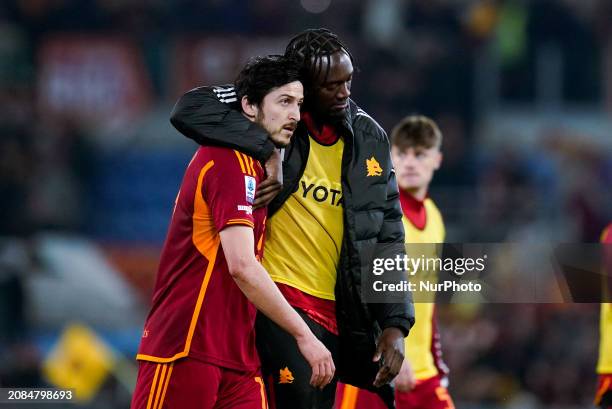 Tammy Abraham of AS Roma hugs Sardar Azmoun of AS Roma during the Serie A TIM match between AS Roma and US Sassuolo Calcio at Stadio Olimpico on...