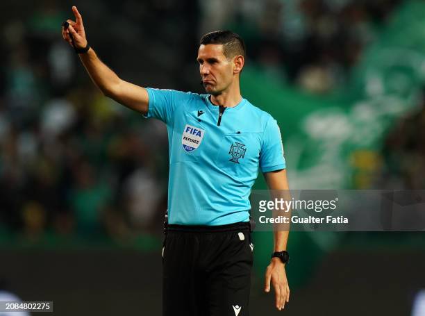 Referee Antonio Nobre in action during the Liga Portugal Betclic match between Sporting CP and Boavista FC at Estadio Jose Alvalade on March 17, 2024...