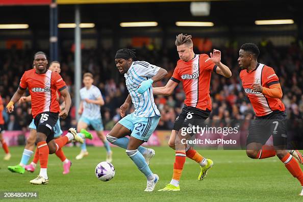 Luton Town v Nottingham Forest - Premier League Luton Town v Nottingham Forest - Premier League