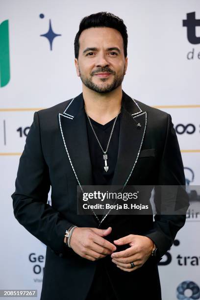 Luis Fonsi attends to the photocall of the "Cadena Dial" Awards 2024 on March 14, 2024 in Santa Cruz de Tenerife, Spain.