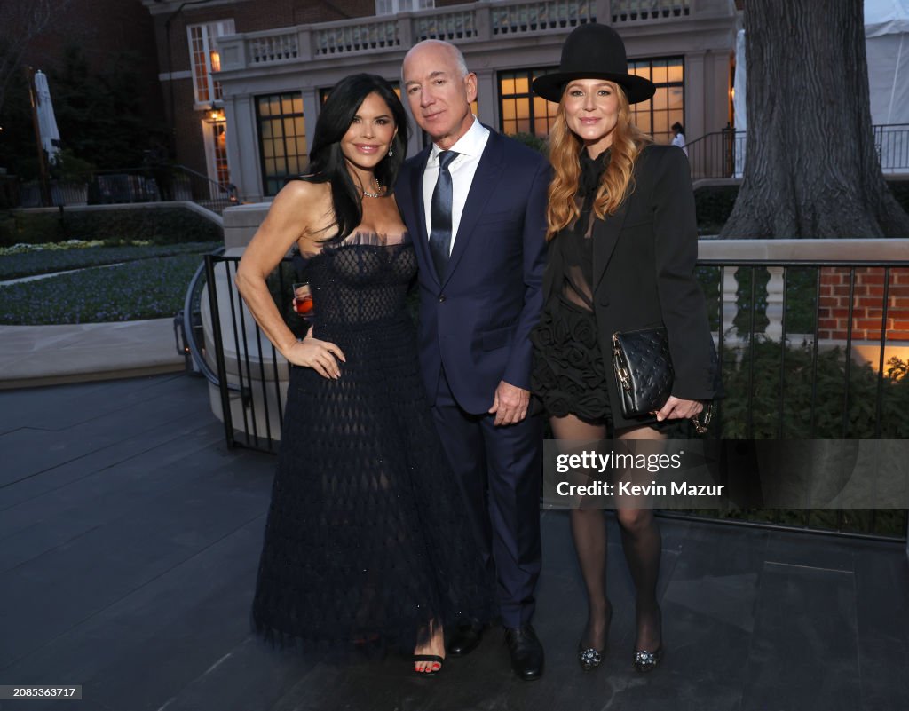 Emily Bezos Lauren Sánchez, Jeff Bezos and Jewel attend the 2024 Bezos Courage ...