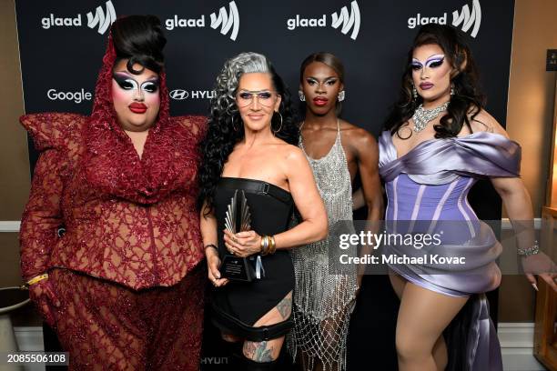 Michelle Visage, winner of the Outstanding Reality Competition Program Award for "RuPaul's Drag Race" poses with Luxx Noir London, Salina EsTitties,...