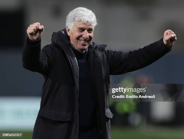 Atalanta BC coach Gian Piero Gasperini celebrates following the UEFA Europa League 2023/24 round of 16 second leg match between Atalanta and Sporting...