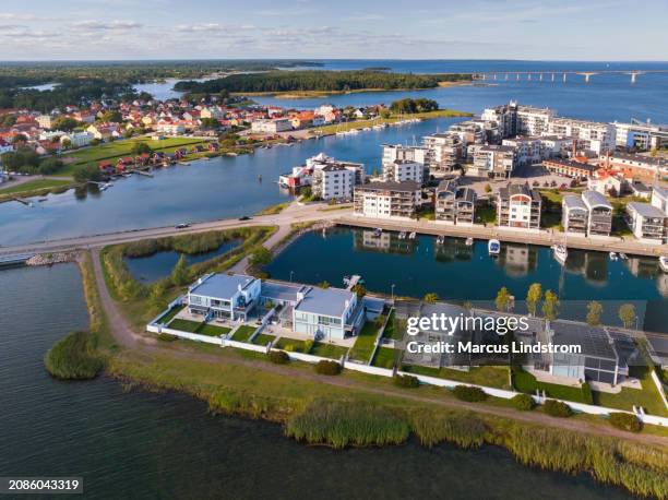 a residential area by the sea in kalmar, sweden - kalmar bildbanksfoton och bilder