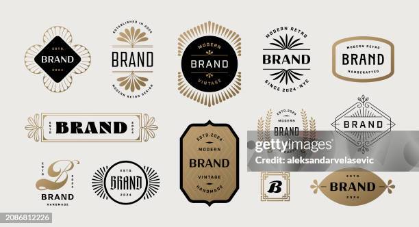 illustrazioni stock, clip art, cartoni animati e icone di tendenza di etichette, badge e cornici - badge