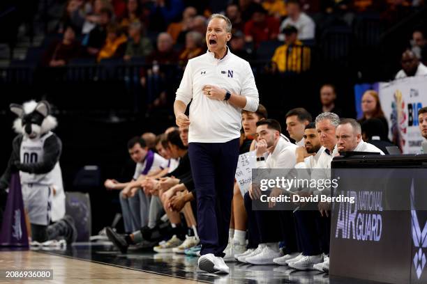 Head coach Chris Collins of the Northwestern Wildcats reacts against the Wisconsin Badgers in the first half at Target Center in the Quarterfinals of...