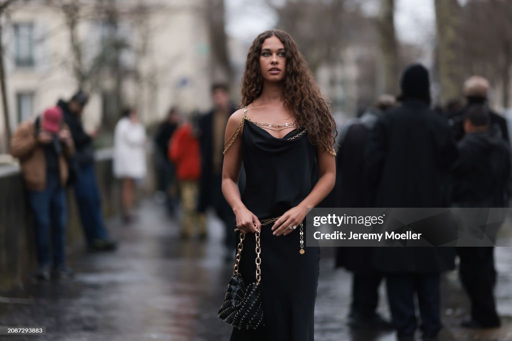 Street Style - Paris Fashion Week - Womenswear Fall/Winter 2024/2025 - Day Four